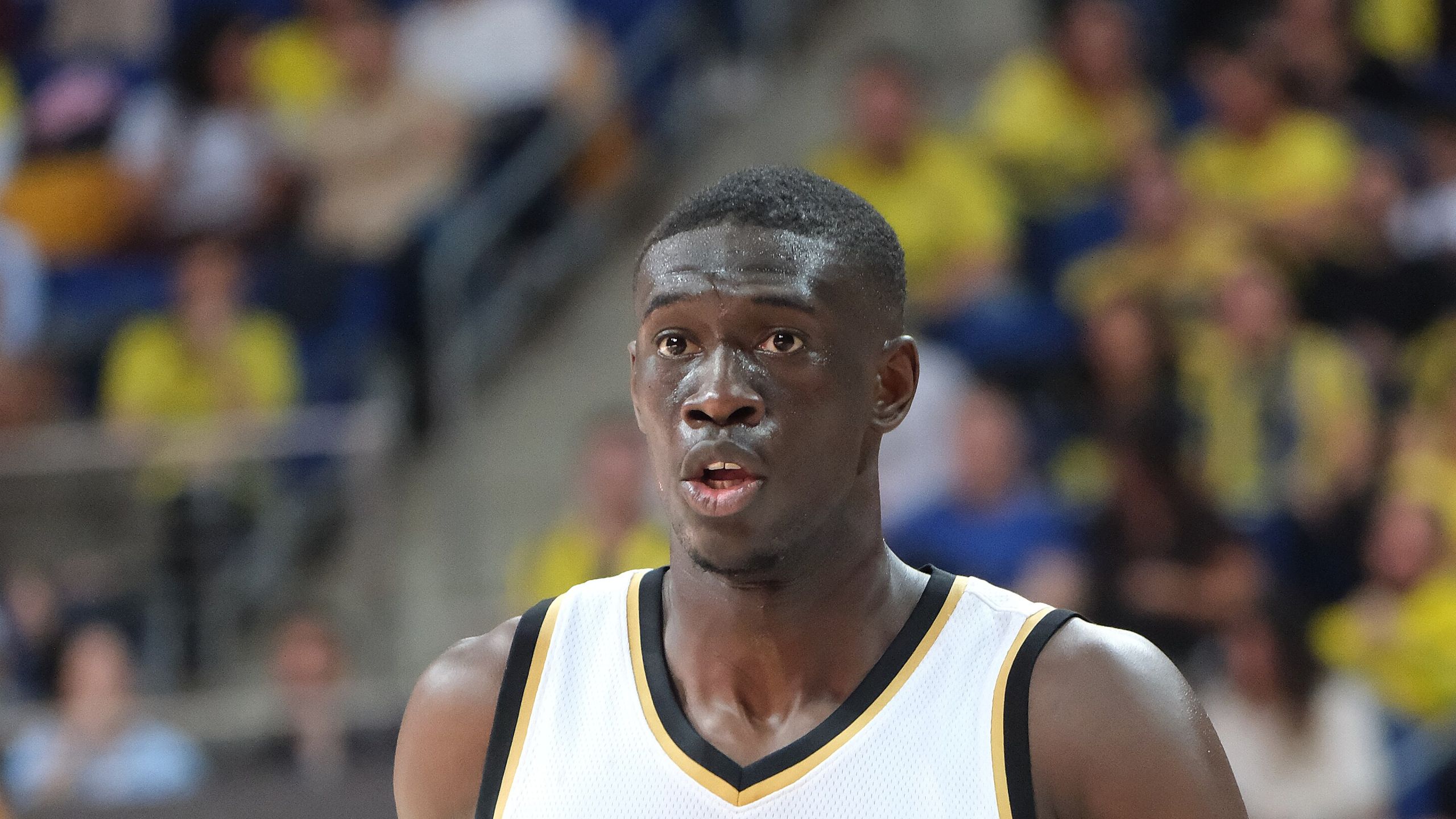 Bodian Massa, dorsal 10 del LDLC ASVEL, en un partido de la Euroliga