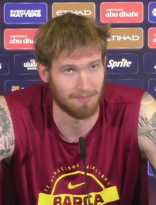 Olek Balcerowski, pívot del Barça, en la rueda de prensa previa al Barça-Olympiacos