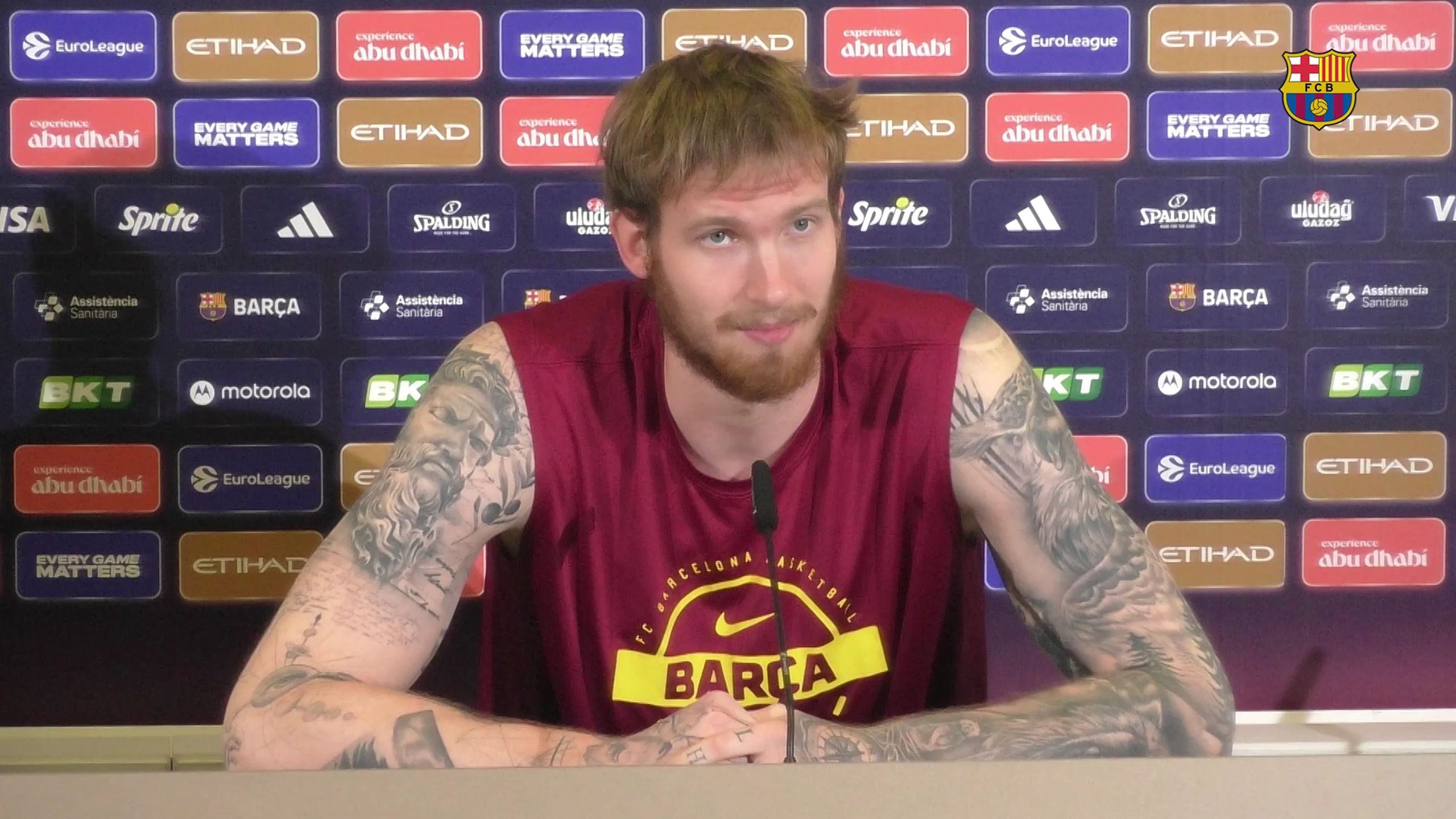 Olek Balcerowski, pívot del Barça, en la rueda de prensa previa al Barça-Olympiacos