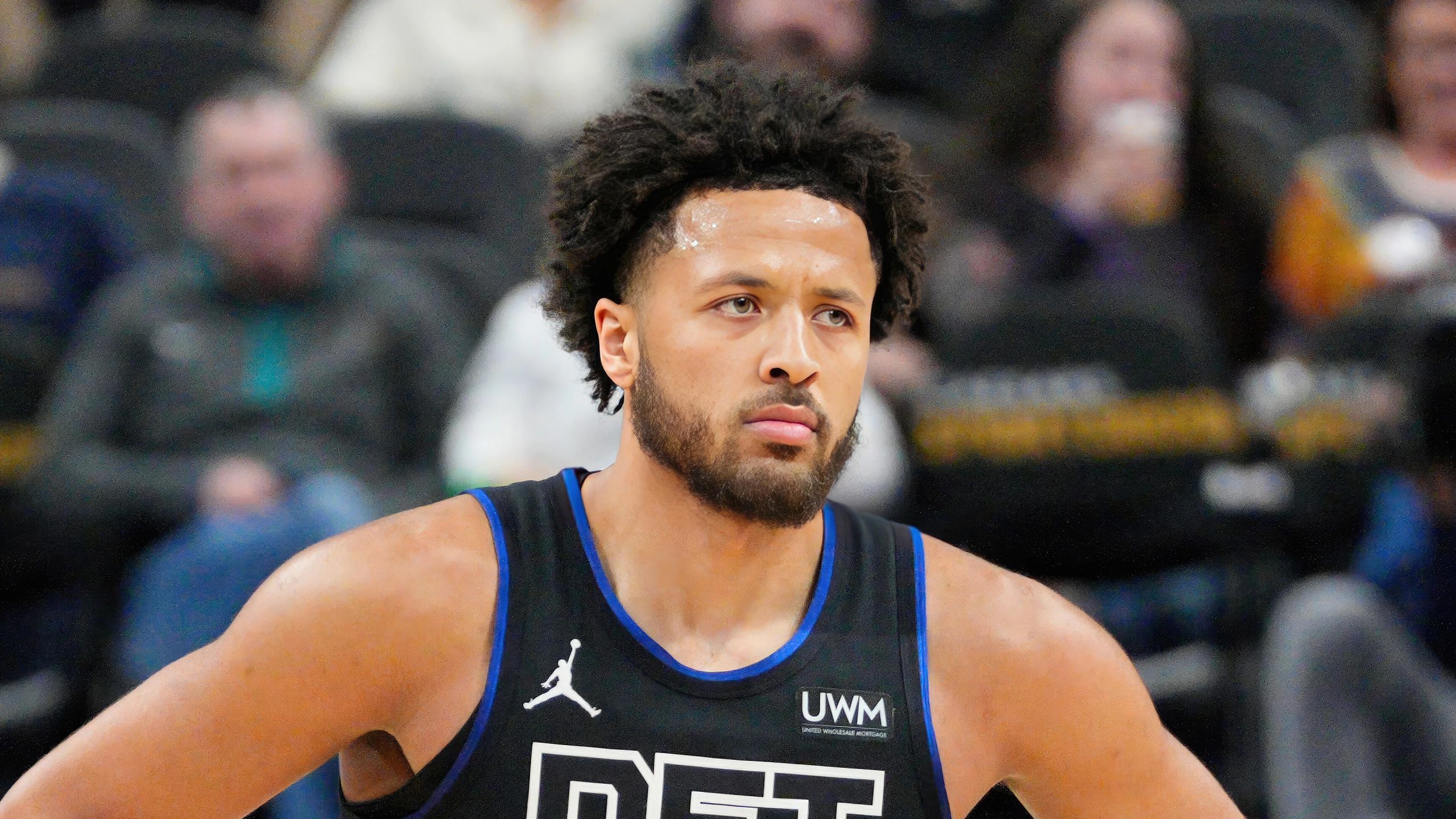 Cade Cunningham, dorsal 2 de los Detroit Pistons, en un partido de la NBA en 2024