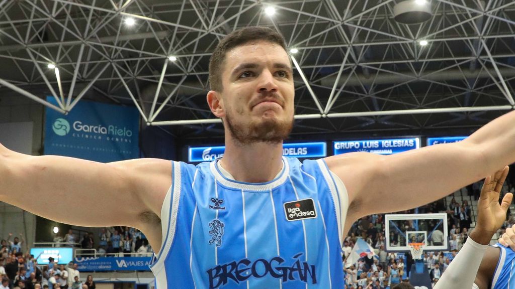 Danko Brankovic, dorsal 22 del Río Breogán, celebra la victoria ante el FIATC Girona en el Pazo de Lugo