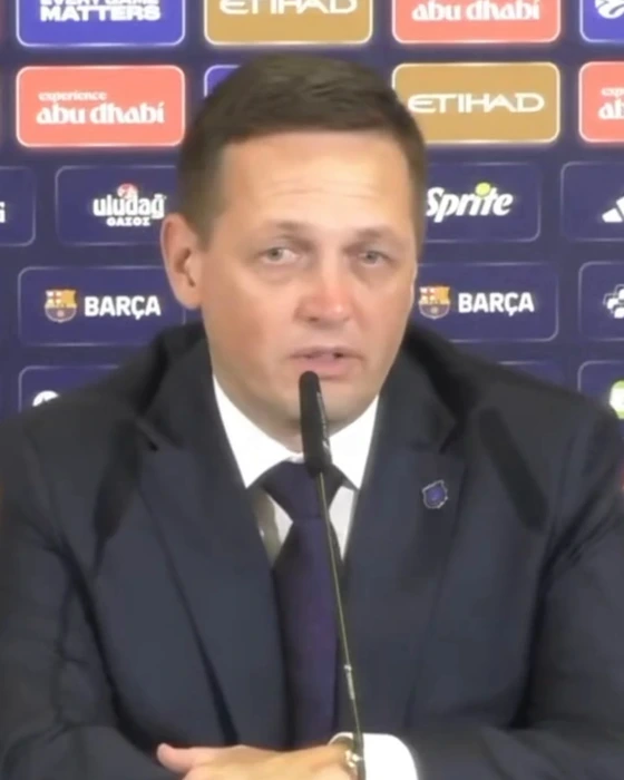 Aleksander Sekulić, entrenador del Barça, en la rueda de prensa del Palau Blaugrana tras el Barça-Olympiacos de la sexta jornada de la Euroliga