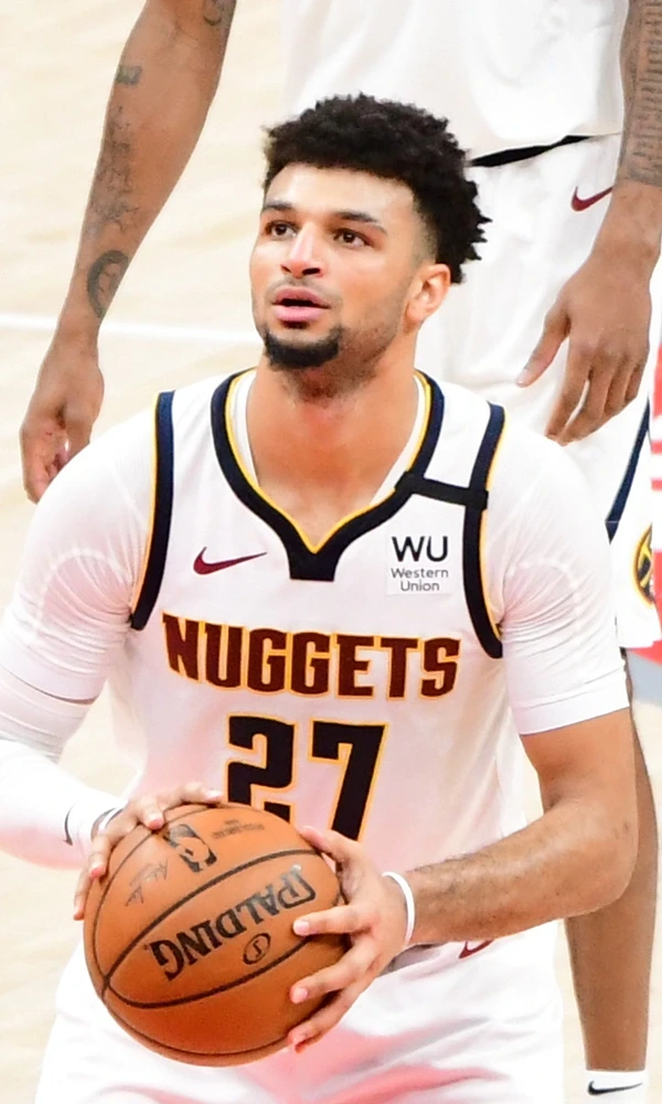 Jamal Murray, con la camiseta de los Denver Nuggets, en un tiro libre en Washington en enero de 2020