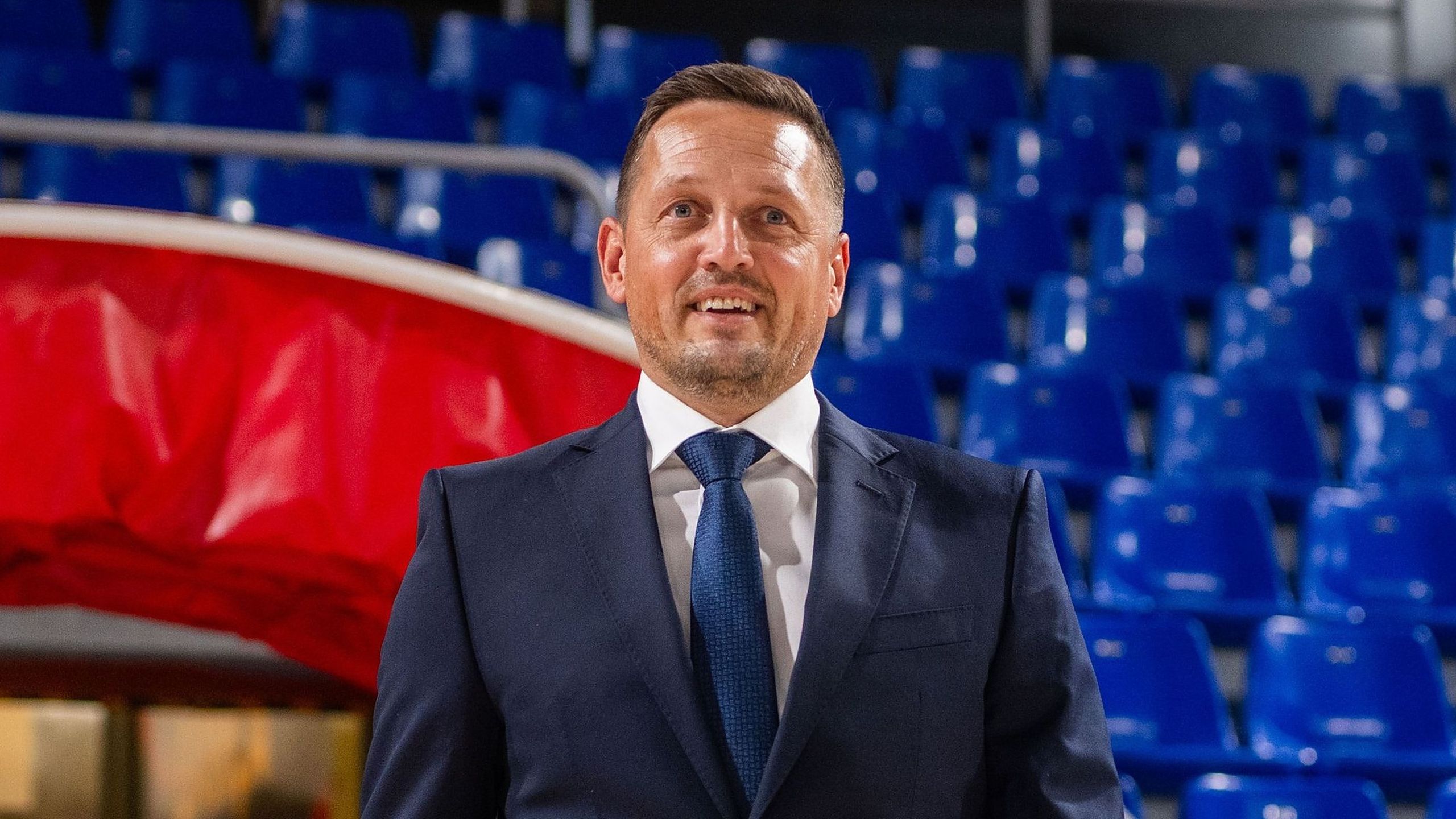 Aleksander Sekulić, entrenador del Barça, en el Palau Blaugrana