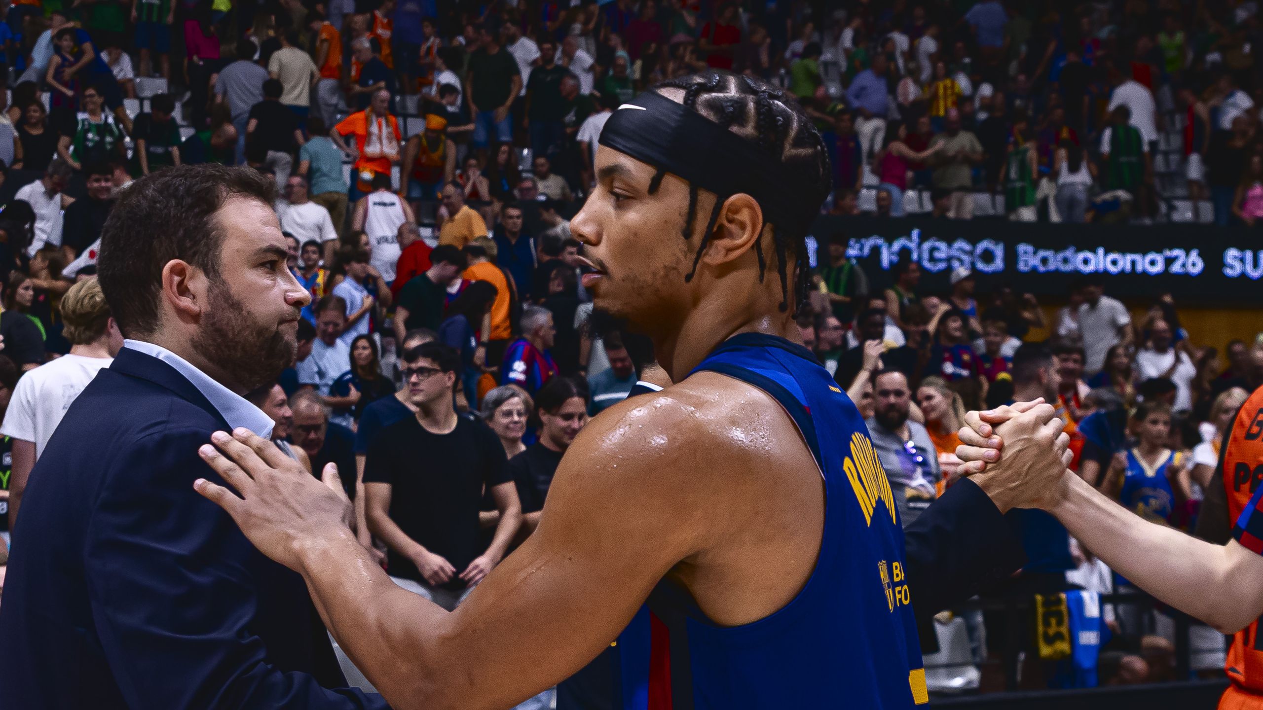 Justin Robinson, base del Barça, saluda tras el partido ante el Valencia Basket en la Supercopa Endesa 2026