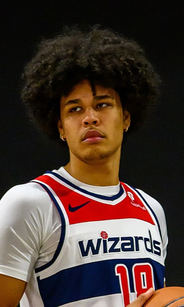 Kyshawn George, con la camiseta de los Washington Wizards, en el Media Day del equipo de septiembre de 2025