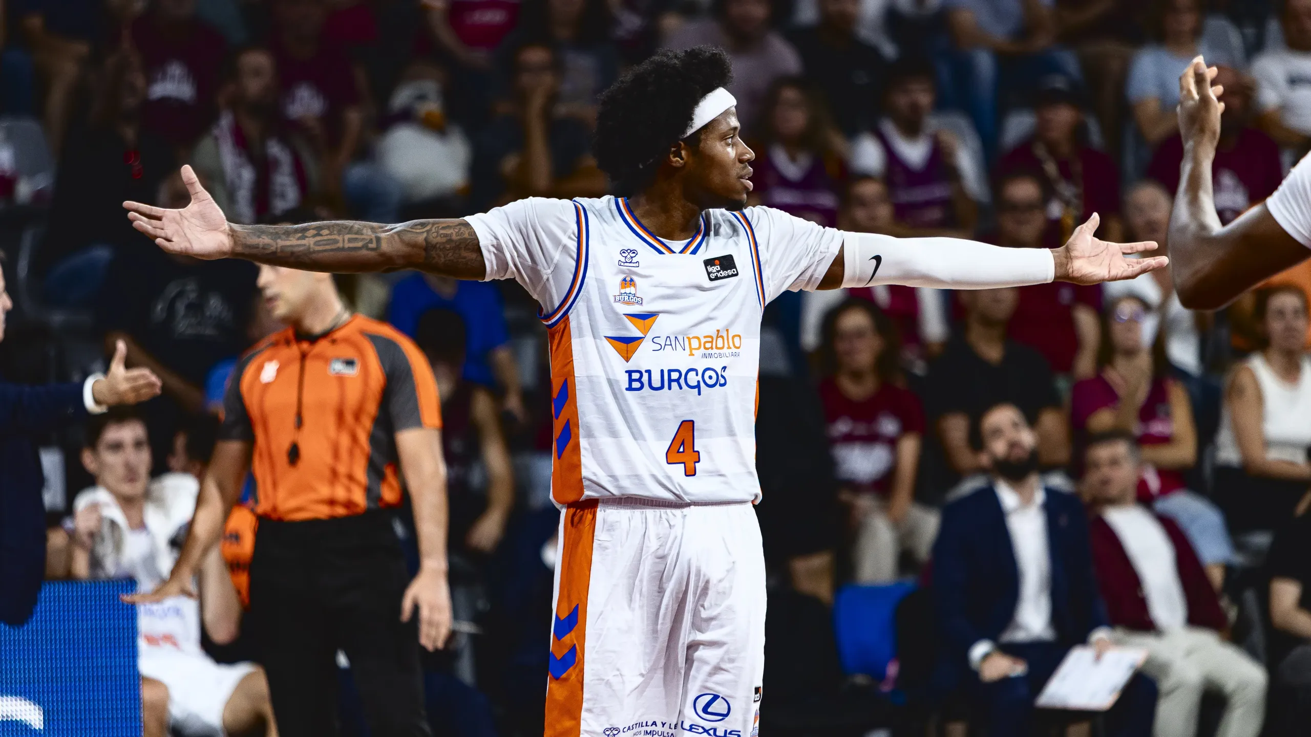 DJ Steward, dorsal 4 del Recoletas Salud San Pablo Burgos, en el iLERNA Lleida - San Pablo Burgos de la jornada 2 de la Liga Endesa