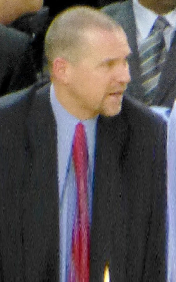 Michael Malone, en 2013 como entrenador asistente de los Golden State Warriors