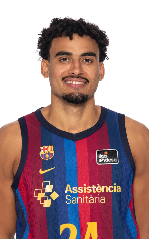 Justin Minaya, dorsal 24 del Barça, en la sesión de fotos oficial de la Liga Endesa 2026-27
