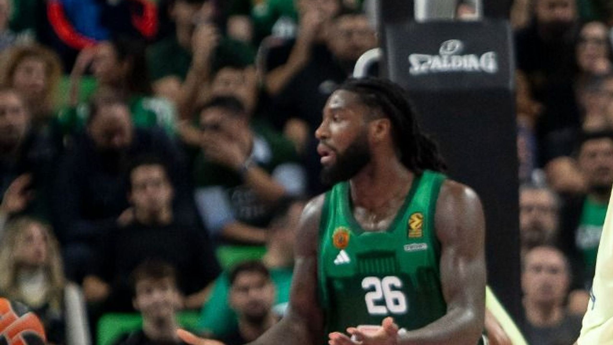 Mathias Lessort, dorsal 26 del Panathinaikos, en su pabellón de Atenas