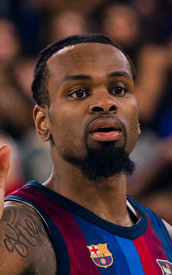 Kevin Punter, dorsal 0 del Barça, hace un gesto con la mano en el Barça-Leyma Coruña de la Liga Endesa en el Palau Blaugrana