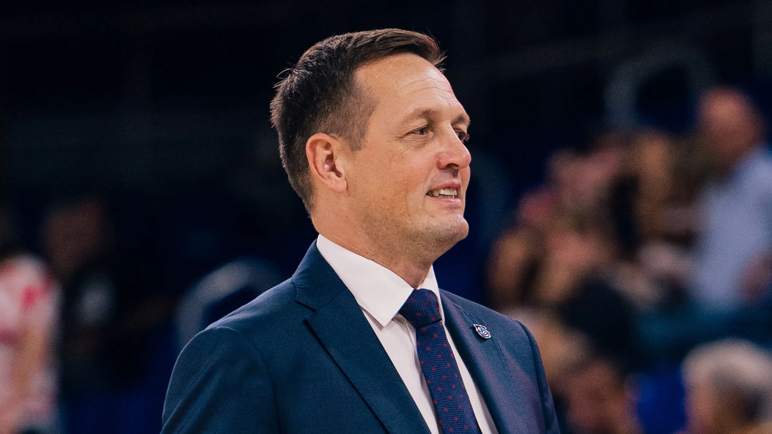 Aleksandar Sekulić, entrenador del Barça, en la banda del Palau Blaugrana