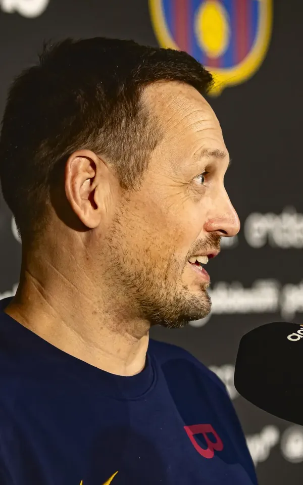 Aleksandar Sekulić, entrenador del Barça, atiende a los medios en la Supercopa Endesa 2026 en Badalona