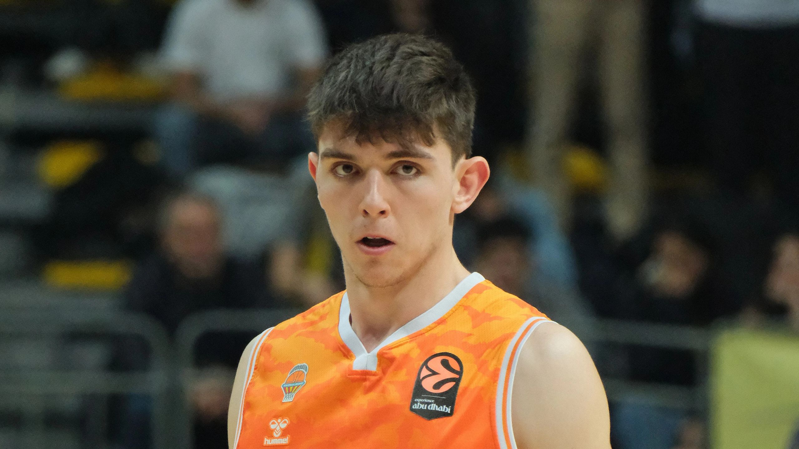 Sergio de Larrea, con la camiseta del Valencia Basket en un partido de Euroliga en enero de 2026